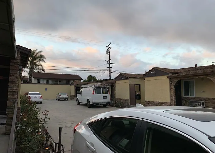 Apache Inn